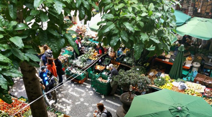 Here’s Why Discovering Delicious Local Cuisine Helps to Build Community Farmer's market