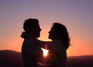 Navigating a Modern Relationship In love