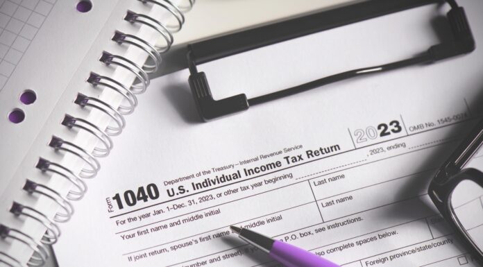 IRS Announces 2025 Tax Brackets, Here’s What They Mean for Taxpayers IRS tax form 1040