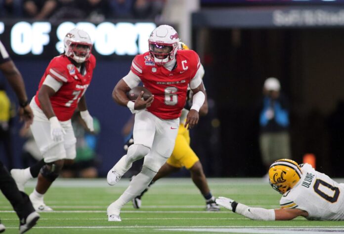 UNLV Rebels quarterback Hajj-Malik Williams #6 runs for a positive gain during the Art Of Sport LA Bowl, Dec. 18 2024