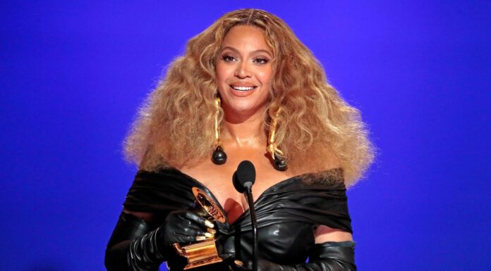Beyoncé Delivers a Halftime Show to Remember With a ‘Cowboy Carter’ Christmas Beyonce at the 63rd Grammy Awards