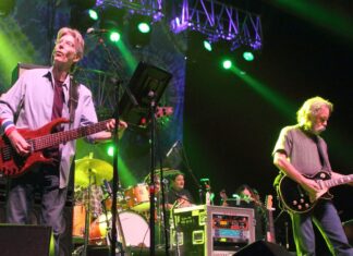 Grateful Dead Honored at the 2024 Kennedy Center Honors Phil Lesh and Bob Weir of the Grateful Dead