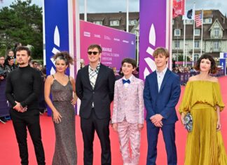 Teen Actor Hudson Meek Tragically Dies at 16 After Falling From Moving Vehicle Clayton Royal Johnson, Christa Boarini, Todd Wiseman Jr, Kue Miller Lawrence, Hudson Meek (middle-right), Christina Brucato attending the premiere of the movie "A Different Man" during the 50th American Film Festival in Deauville, France on September 9, 2024