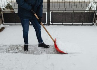 Severe Winter Storm Sweeps Across Central and Eastern U.S., Disrupting Travel and Daily Life Severe winter storm