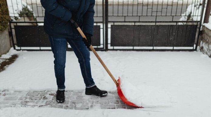 Severe Winter Storm Sweeps Across Central and Eastern U.S., Disrupting Travel and Daily Life Severe winter storm