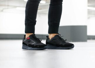 Black Sneakers: The Must-Have Footwear Trend of 2025 Black sneakers trend 2025