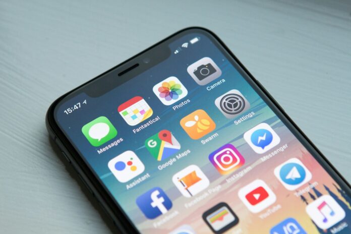 FBI warns iOS and Android users about scam